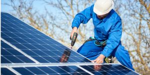 Installation Maintenance Panneaux Solaires Photovoltaïques à Banneville-sur-Ajon